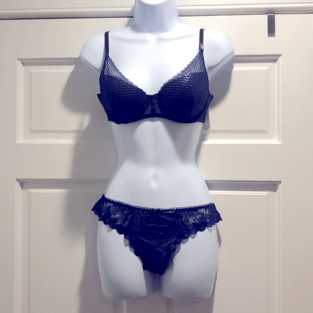 Victoria's Secret, navy blue and black, fishnet, plunge bra and thong set 34C/M